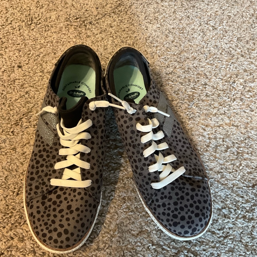 Dr Scholls tennis shoes only worn twice
